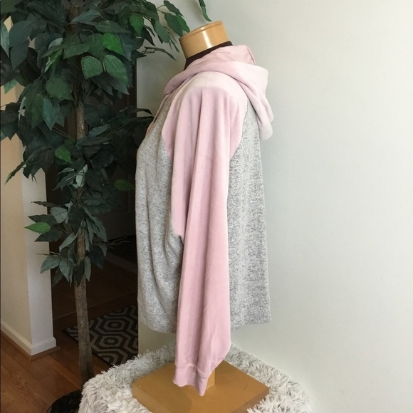 JUNIORS XL Pink Republic hooded sweatshirt - Picture 16 of 16